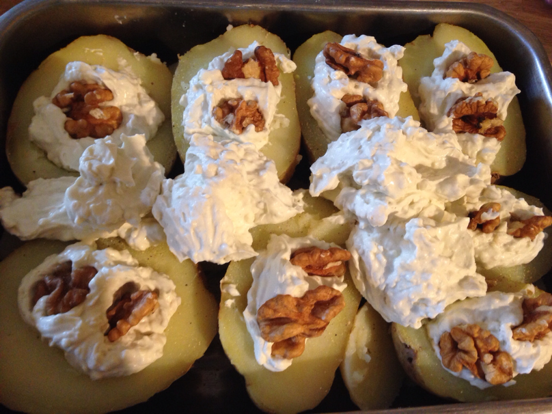 Potatoes with blue cheese
